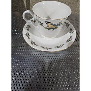 Gibson Bluejay Teacup & Saucer Songbirds Gold Trim Holly Winter Vintage